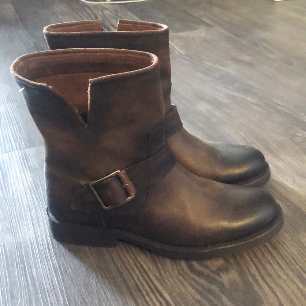 Frye Natalie Short Engineer